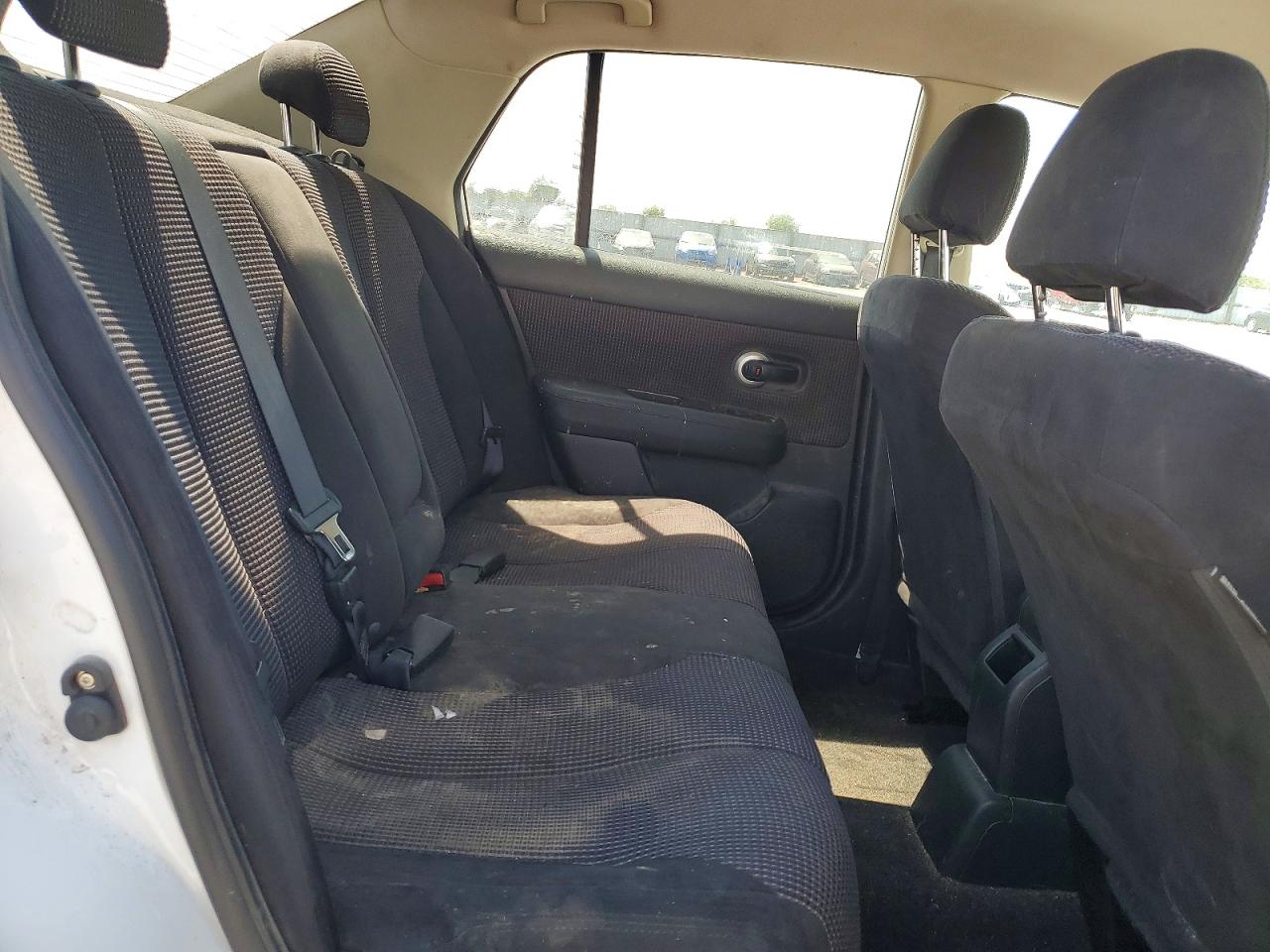 Nissan Versa 1.8 S