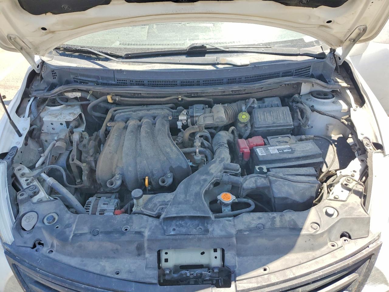 Nissan Versa 1.8 S