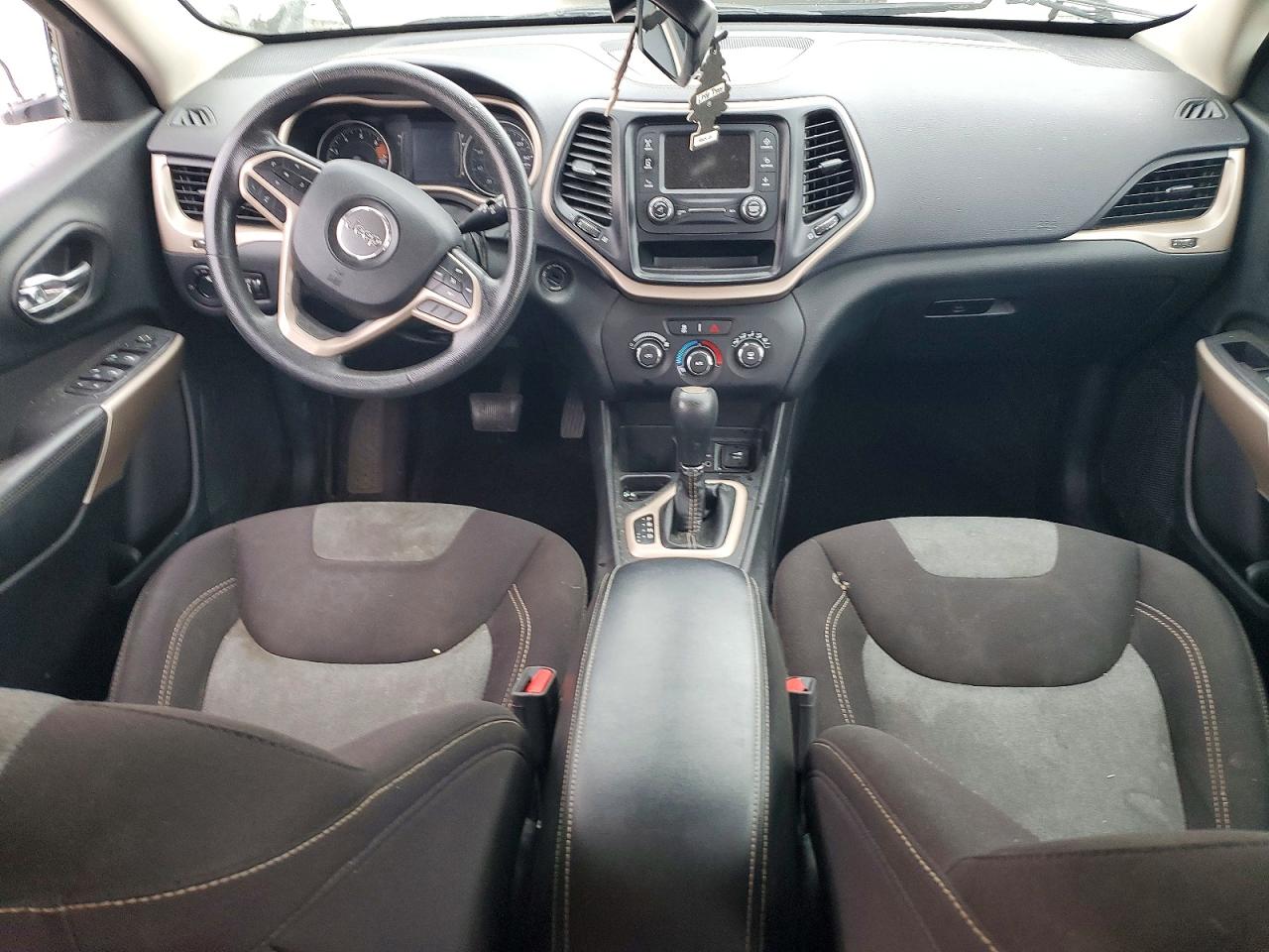 Jeep Cherokee Sport