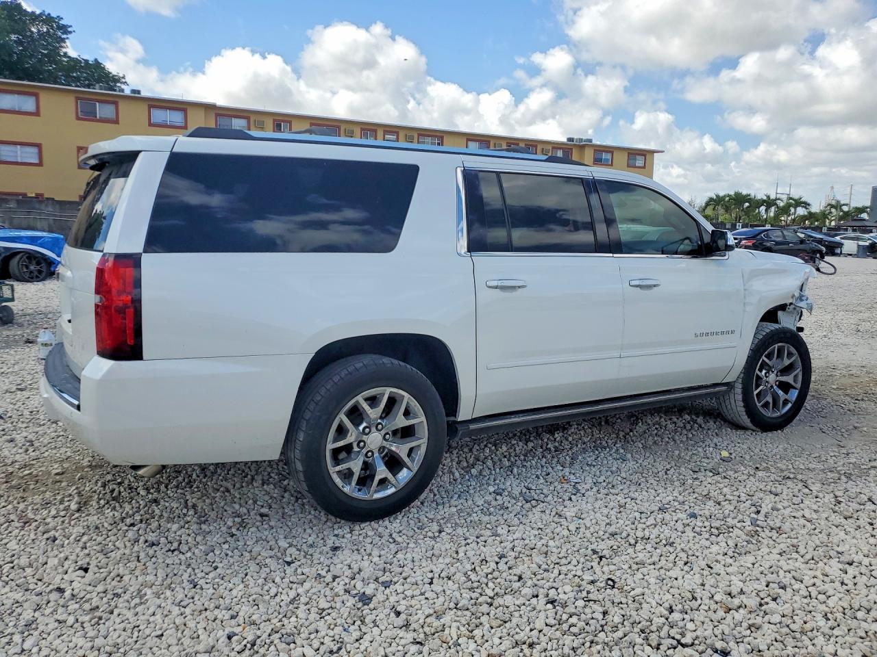 Chevrolet Suburban C1500 Premier