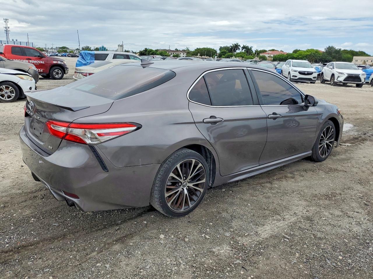 Toyota Camry Se