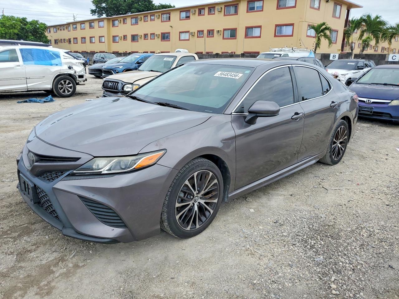 Salvage Toyota Camry Image