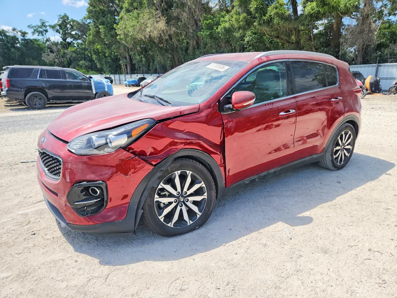 Salvage Kia Sportage Image