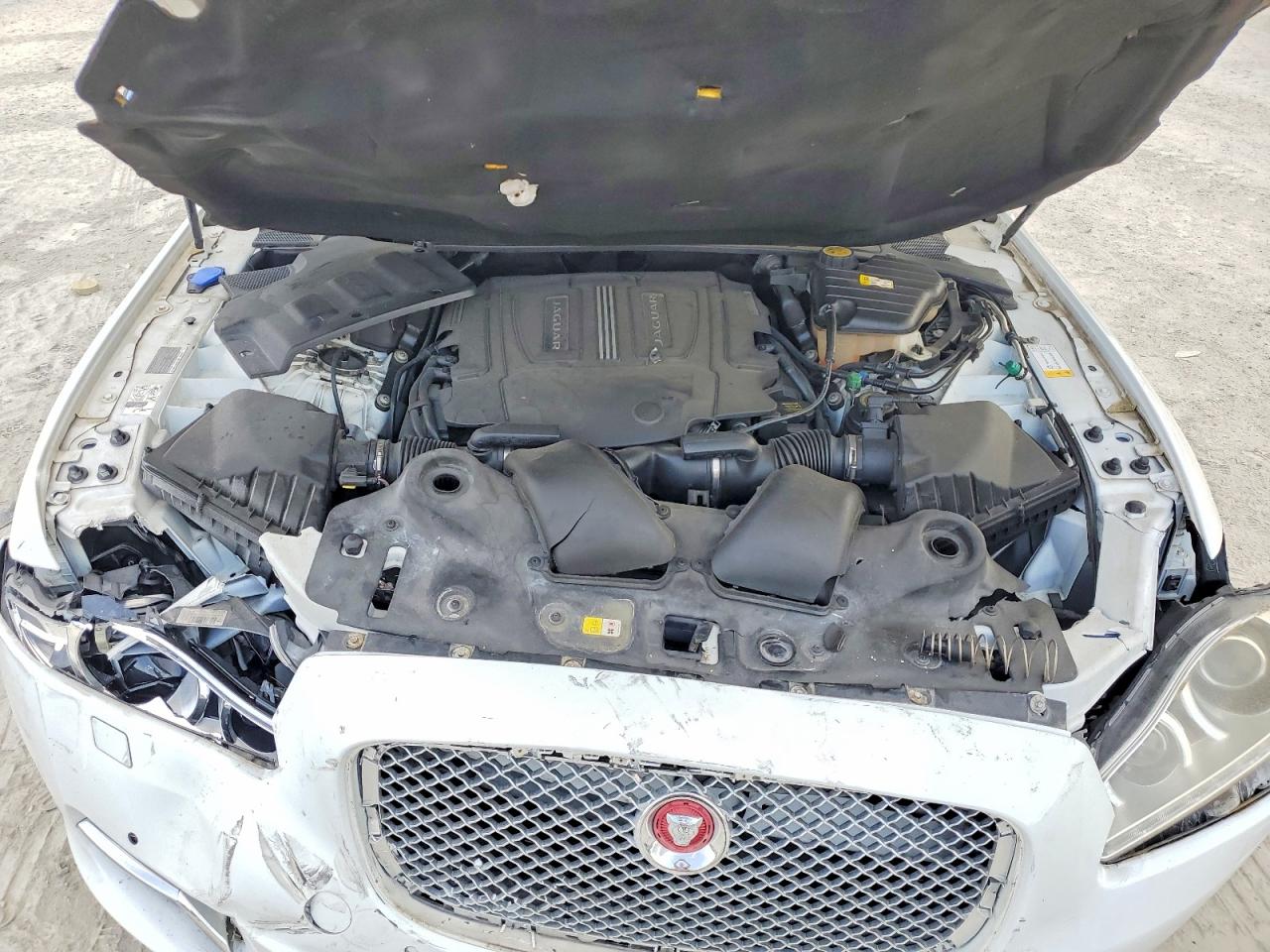 Jaguar XJ Portfolio