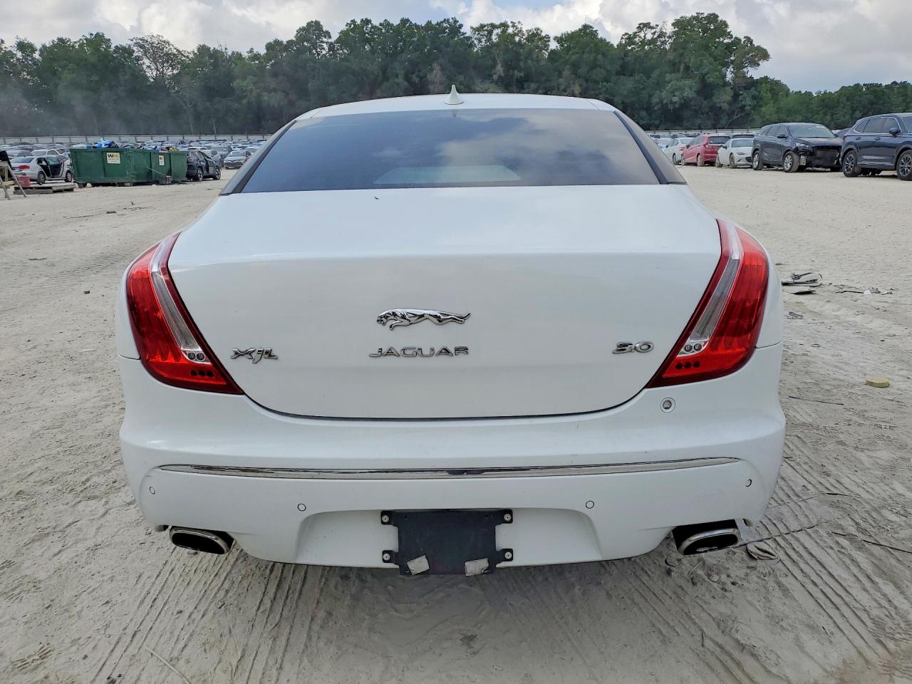 Jaguar XJ Portfolio