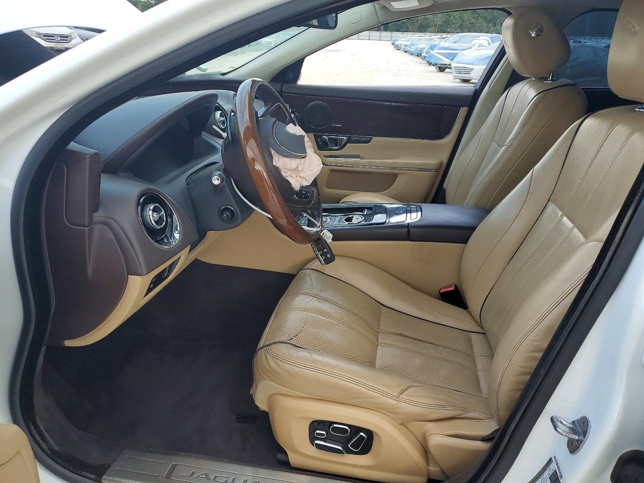 Jaguar XJ Portfolio