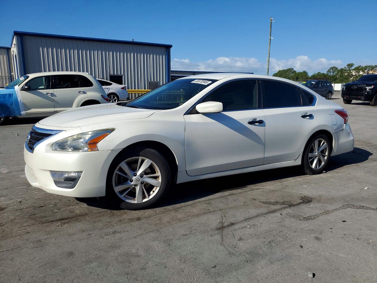 Salvage Nissan Altima Image