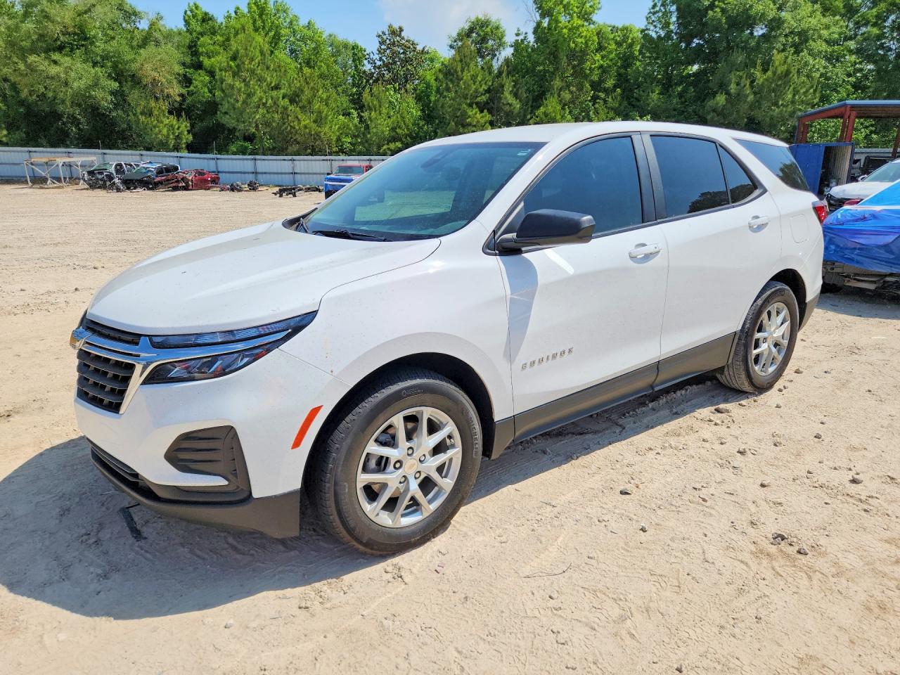Salvage Chevrolet Equinox Image