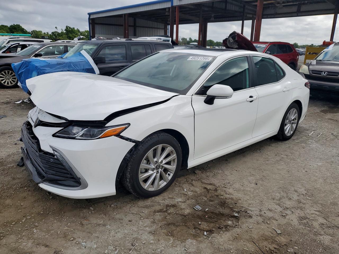 Salvage Toyota Camry Image