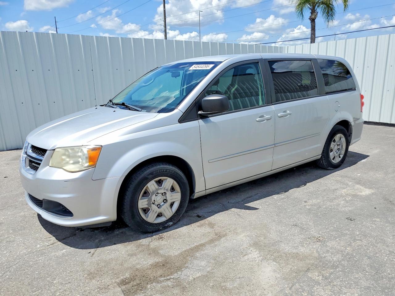 Salvage Dodge Caravan Image