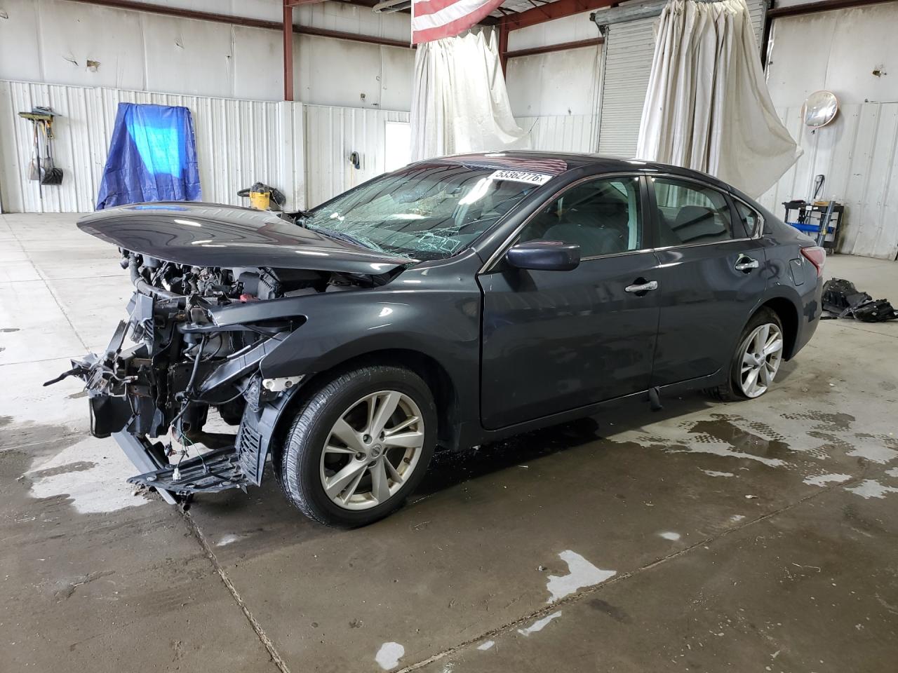 Salvage Nissan Altima Image