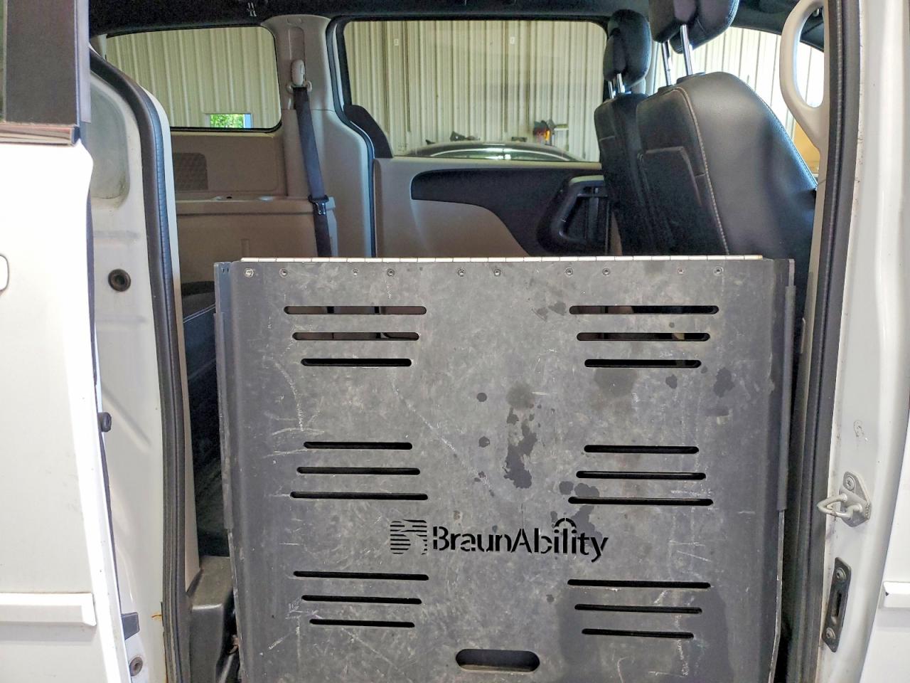 Dodge Caravan Sxt