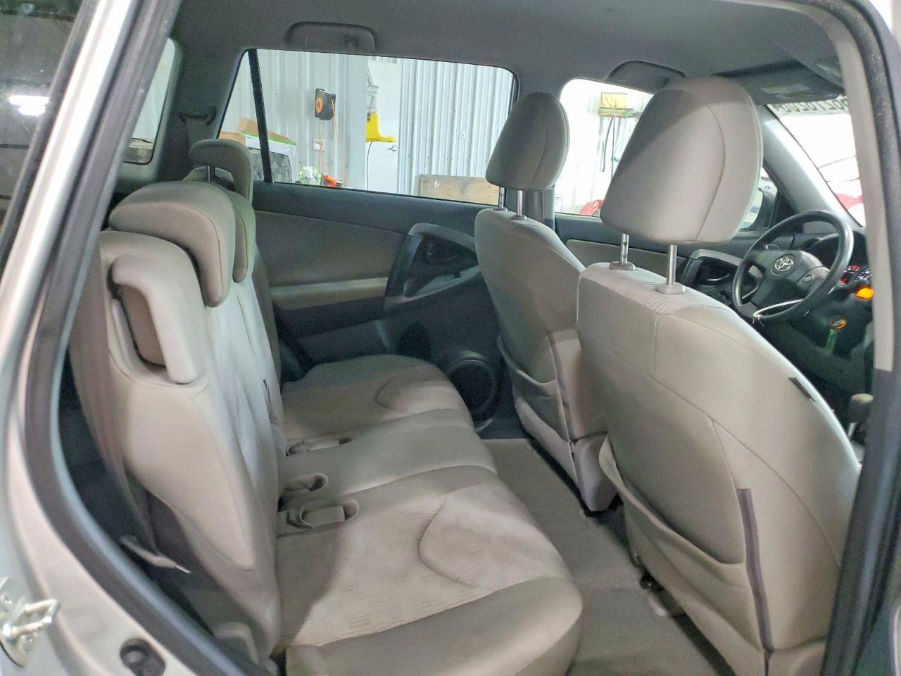 Toyota RAV4 Base