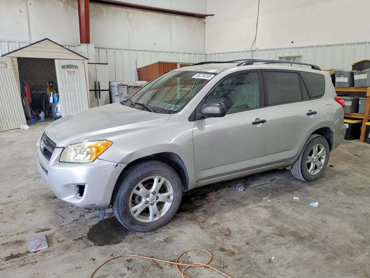 Salvage Toyota RAV4 Image