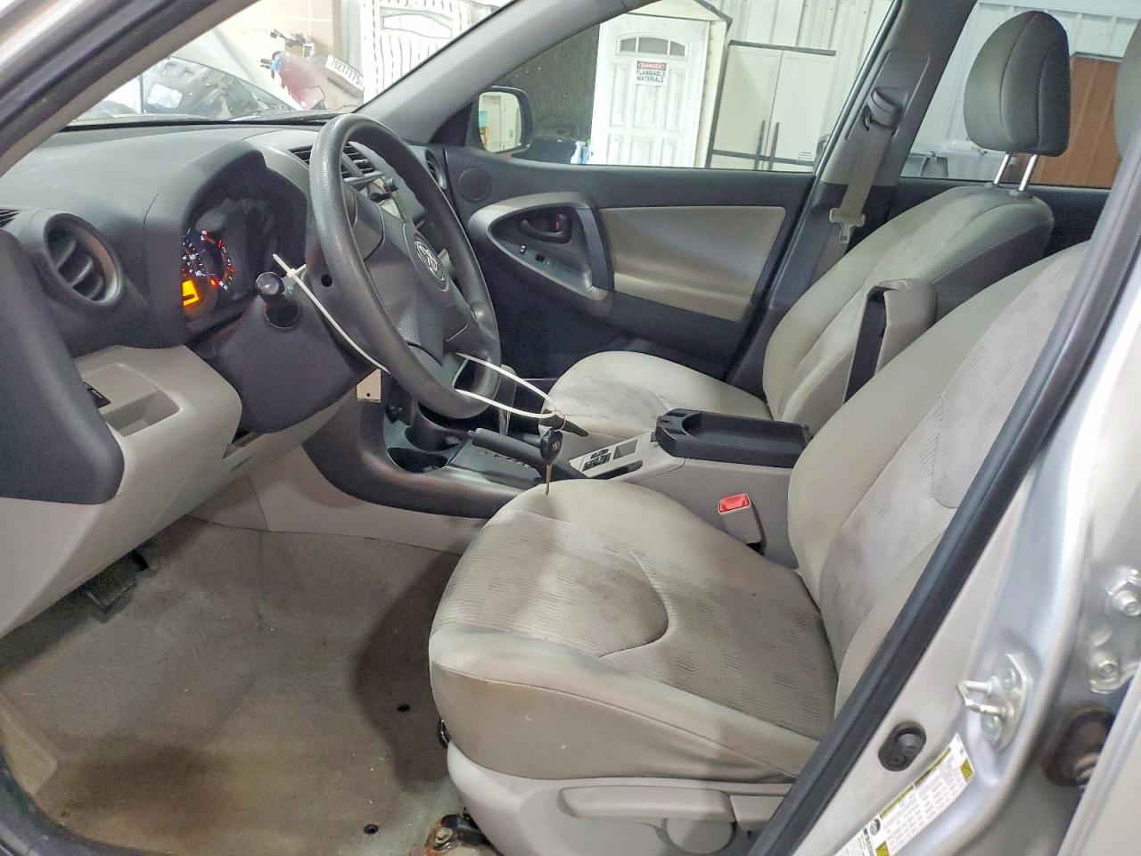 Toyota RAV4 Base