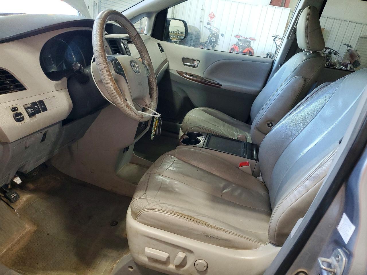 Toyota Sienna Xle 8-passenger
