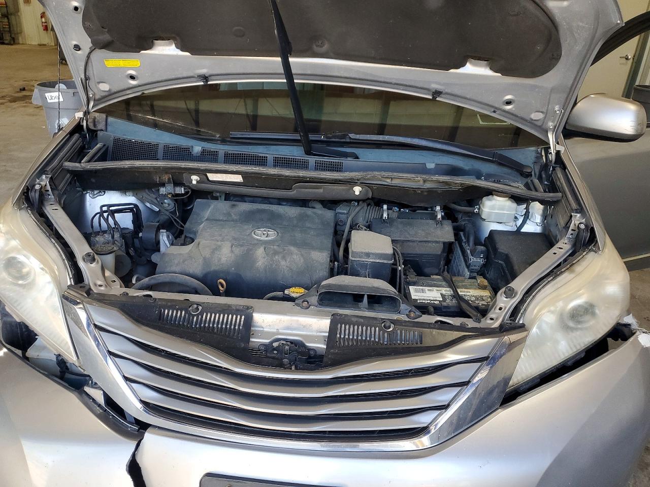 Toyota Sienna Xle 8-passenger