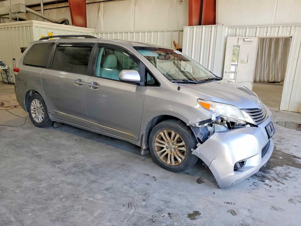 Toyota Sienna Xle 8-passenger