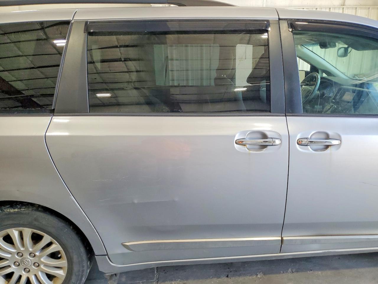Toyota Sienna Xle 8-passenger