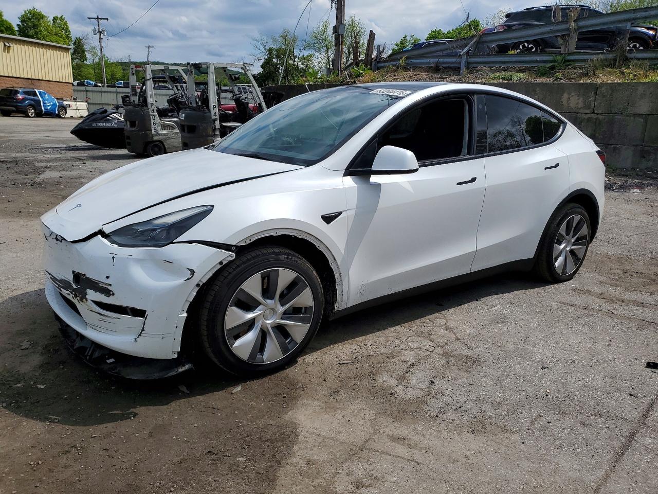 Salvage Tesla Model Y Image