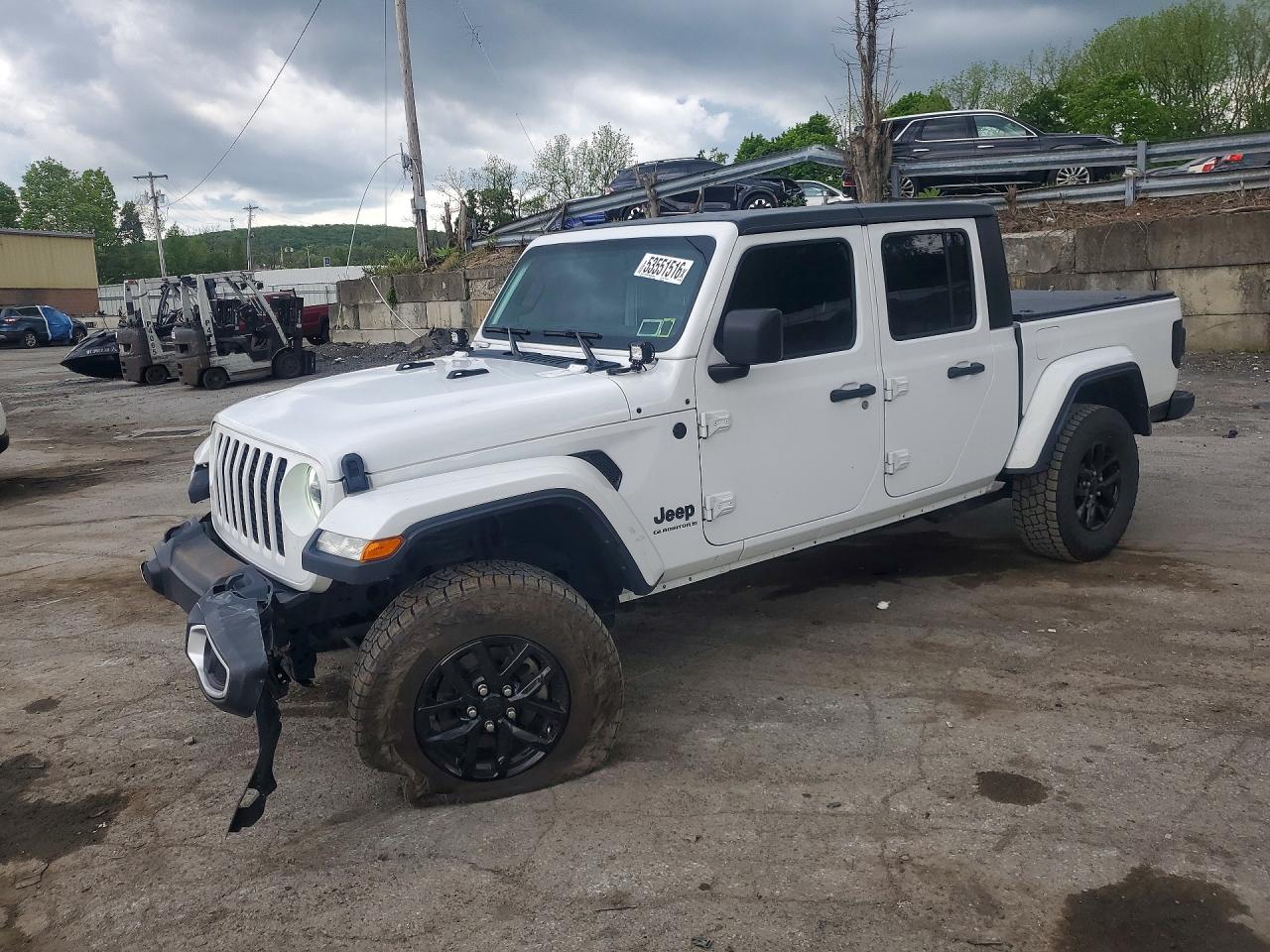 Salvage Jeep Gladiator Image
