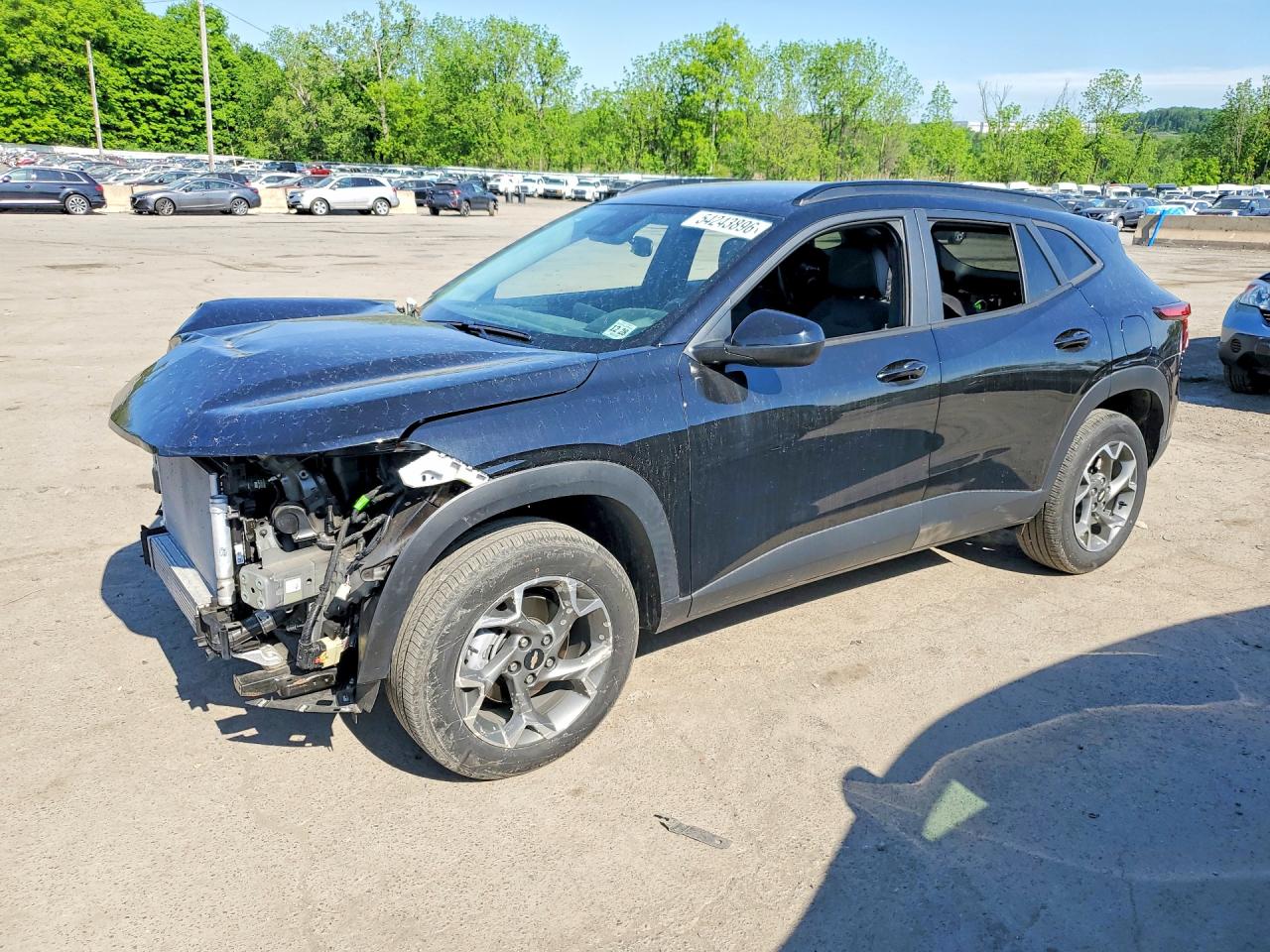 Salvage Chevrolet Trax Image