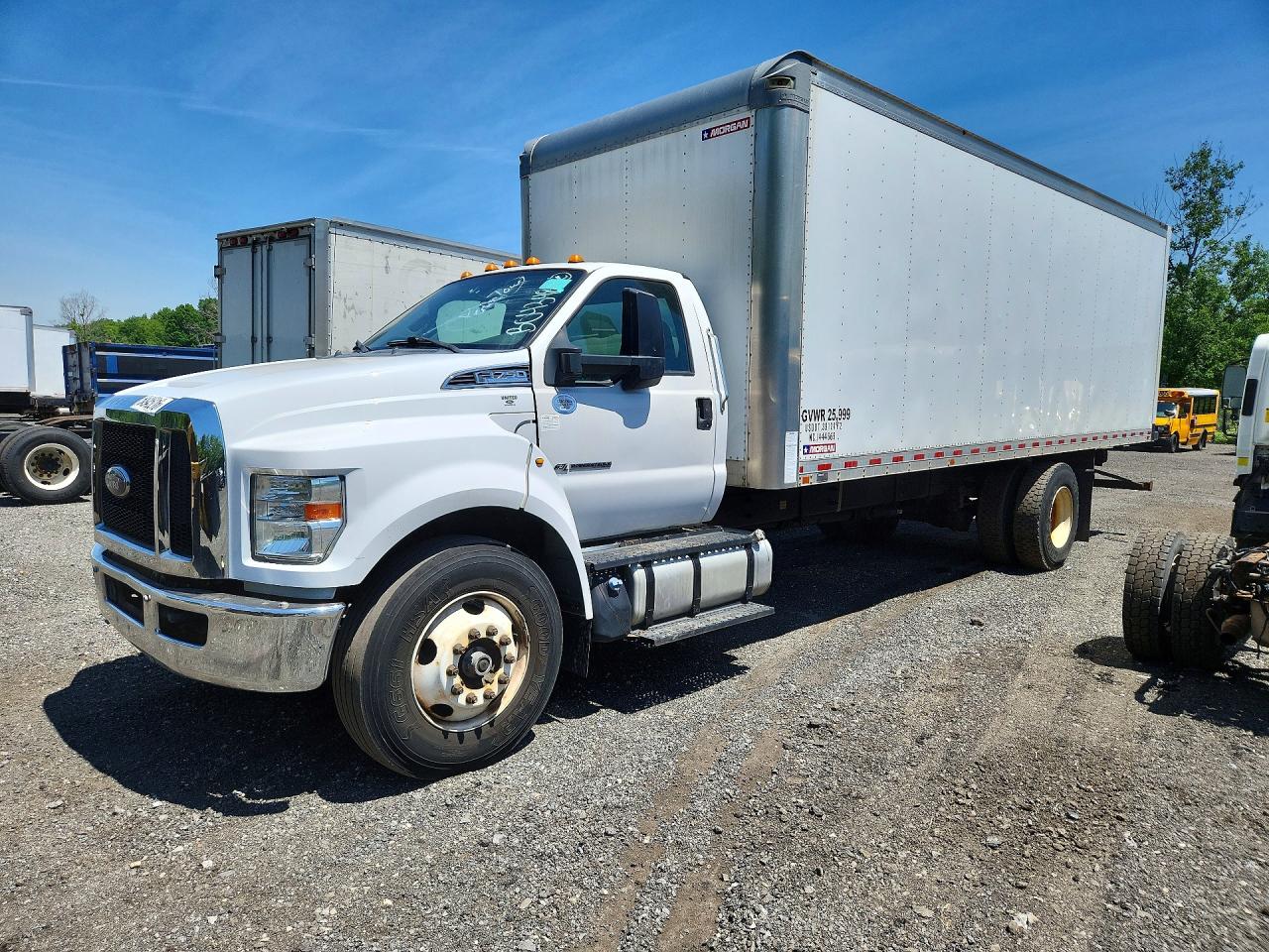 Salvage Ford F-750 Image