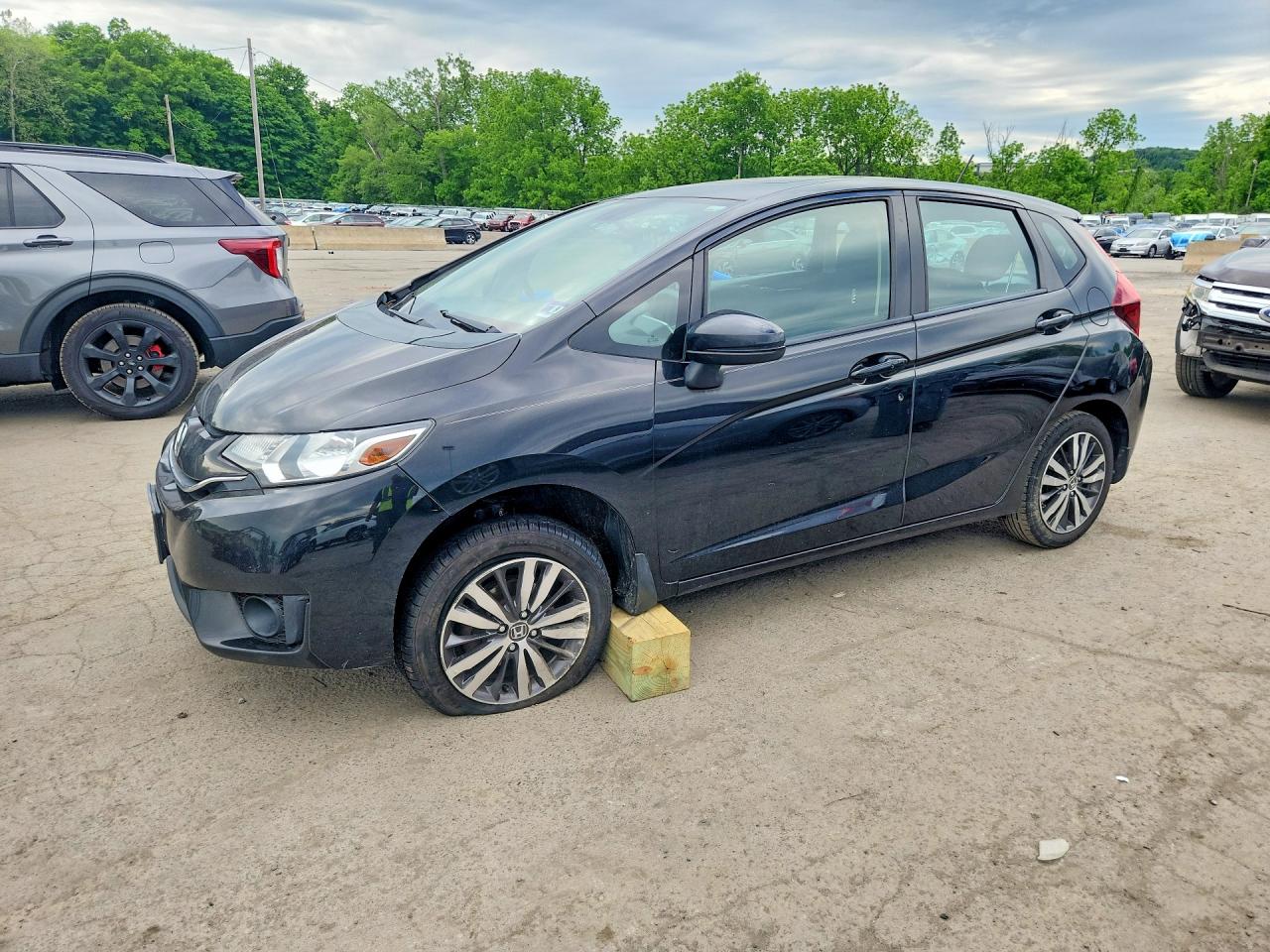 Salvage Honda Fit Image