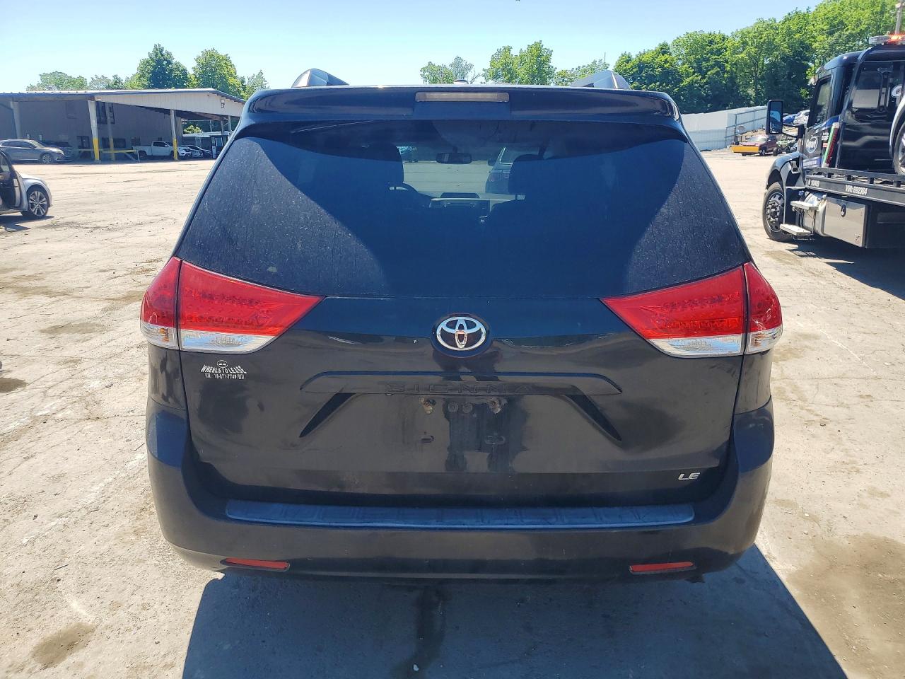 Toyota Sienna Le