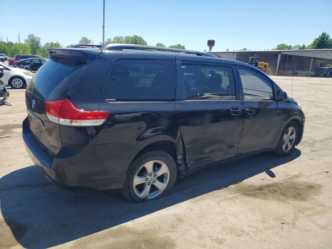 Toyota Sienna Le