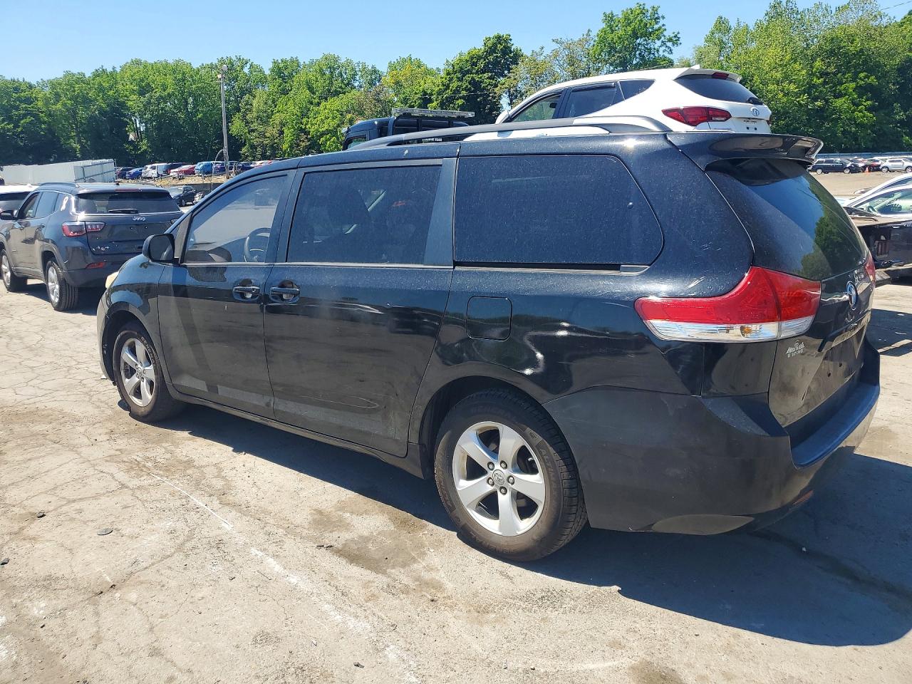 Toyota Sienna Le