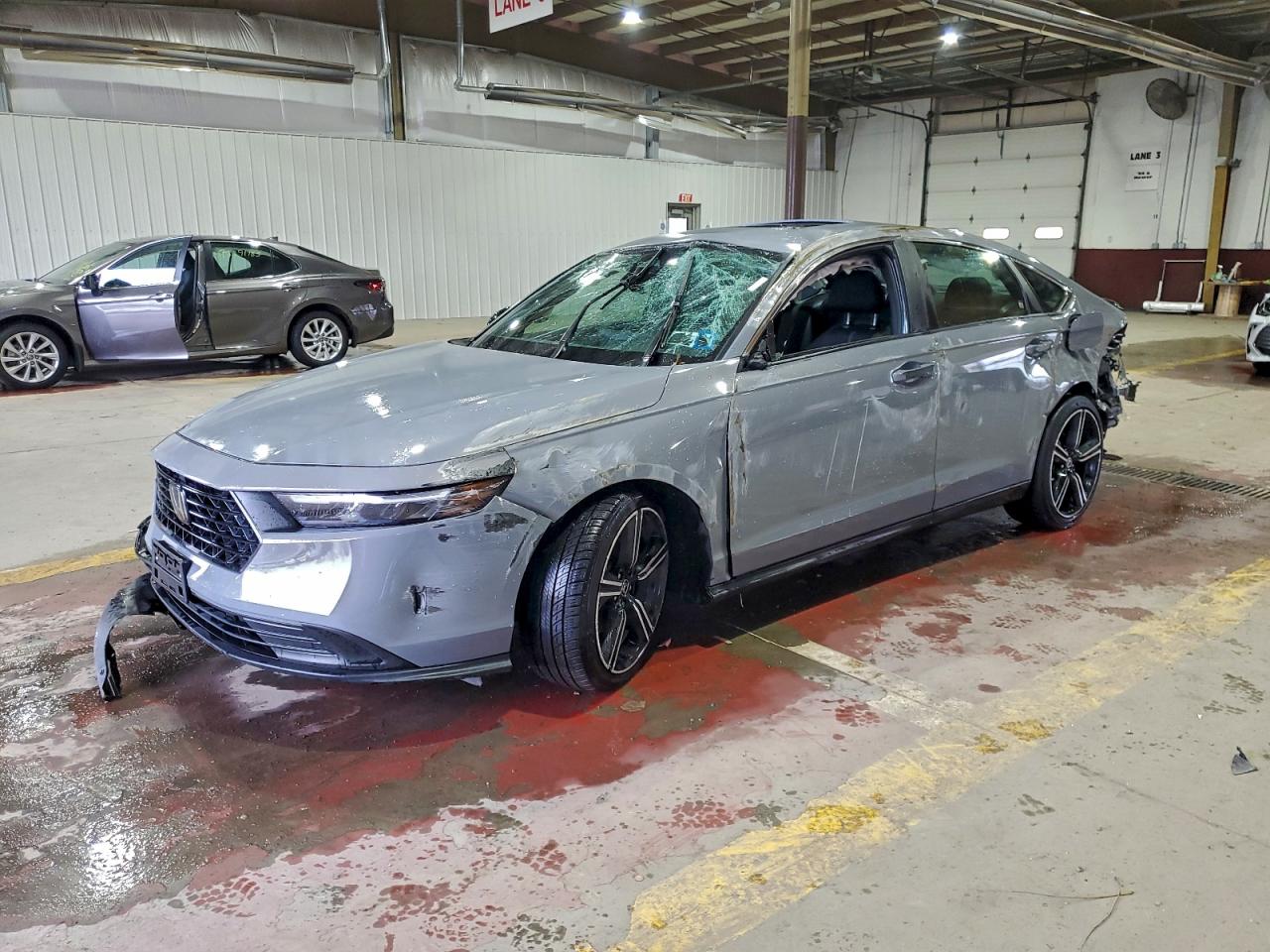 Salvage Honda Accord Image