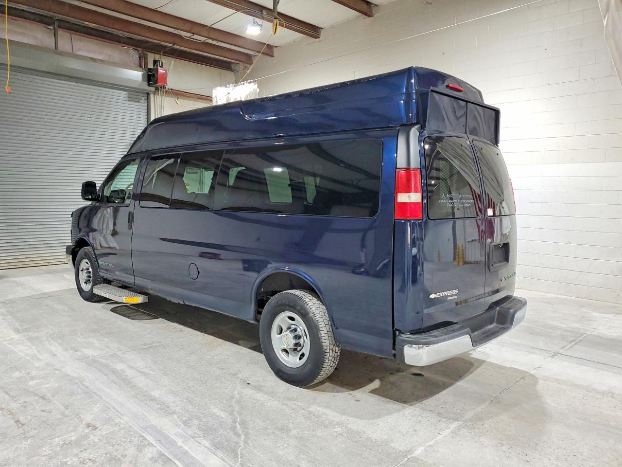 Chevrolet Express Lt