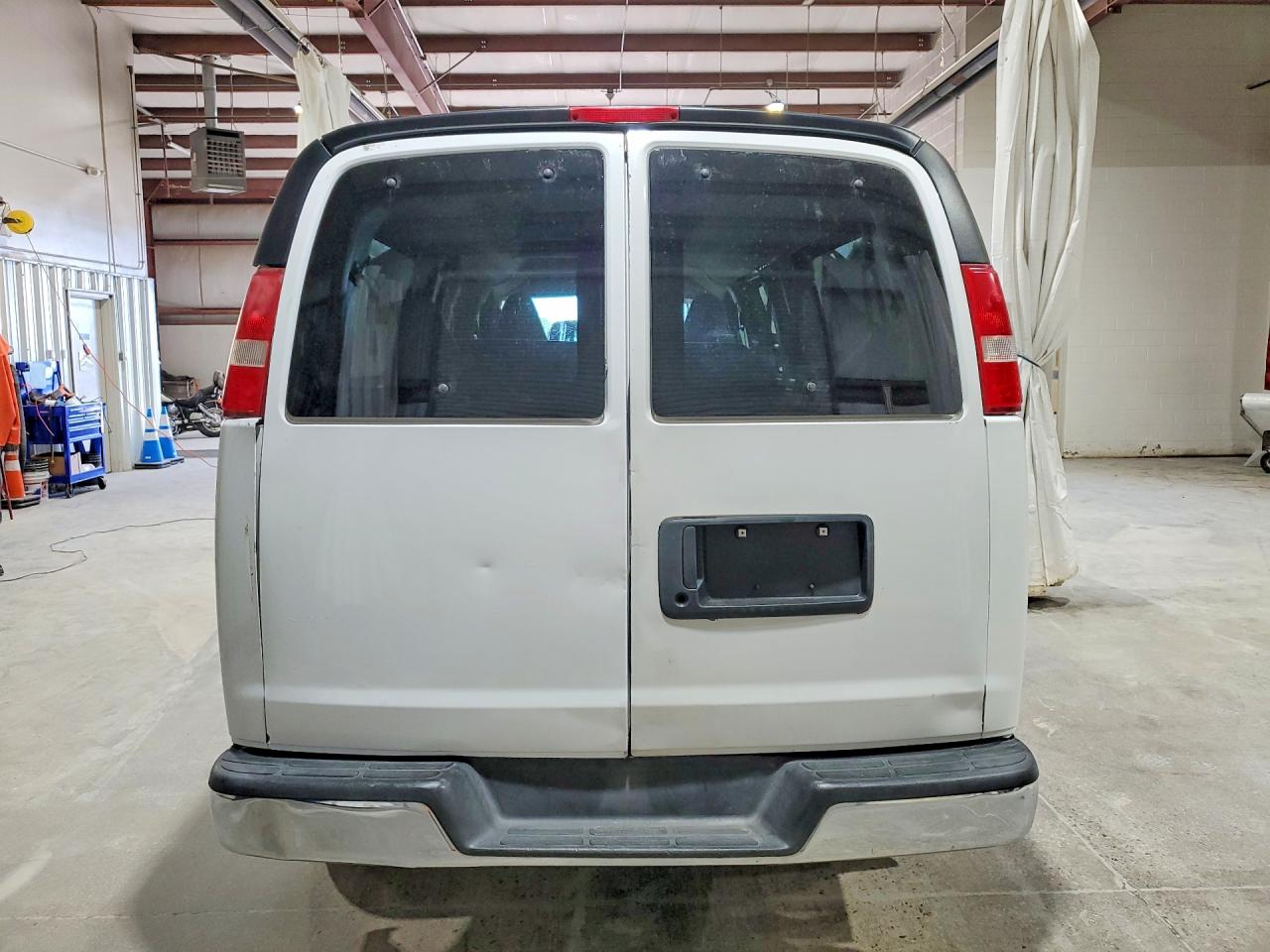 Chevrolet Express Lt
