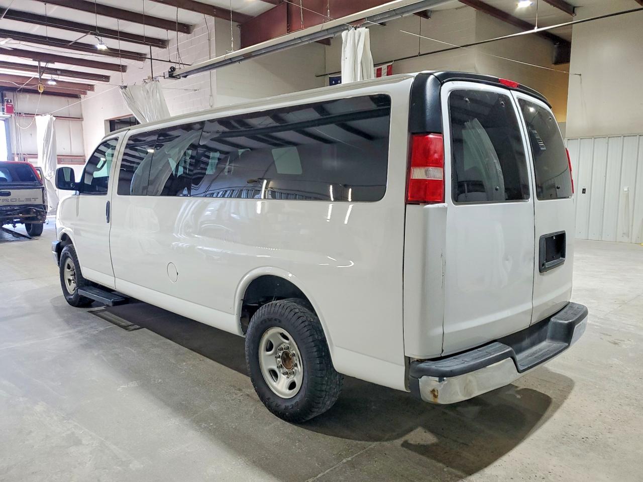 Chevrolet Express Lt
