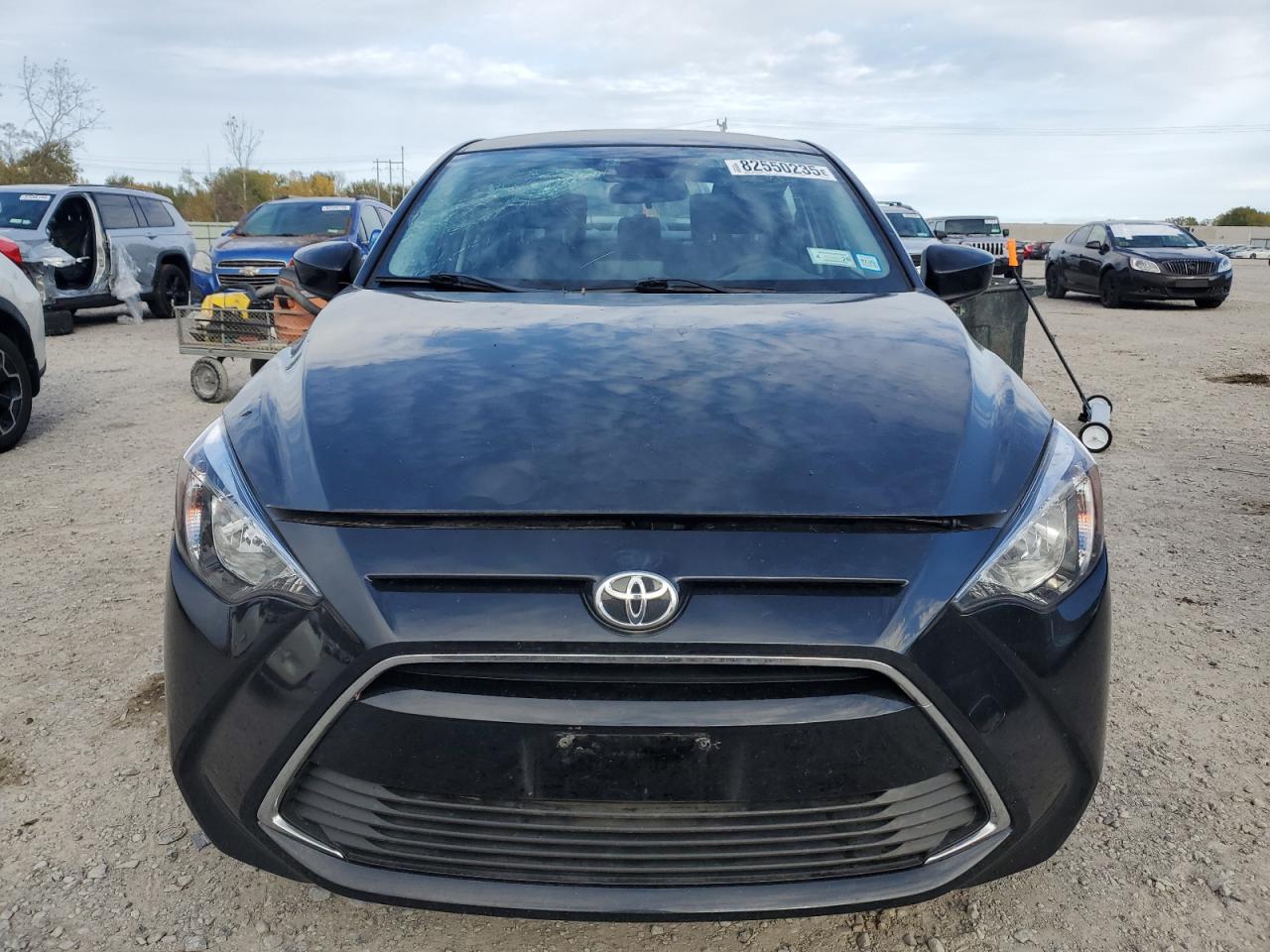 Toyota Yaris Base