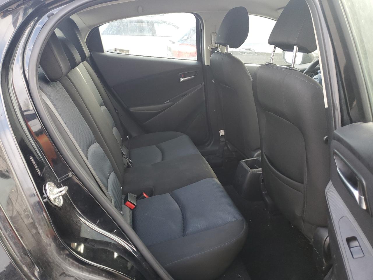 Toyota Yaris Base