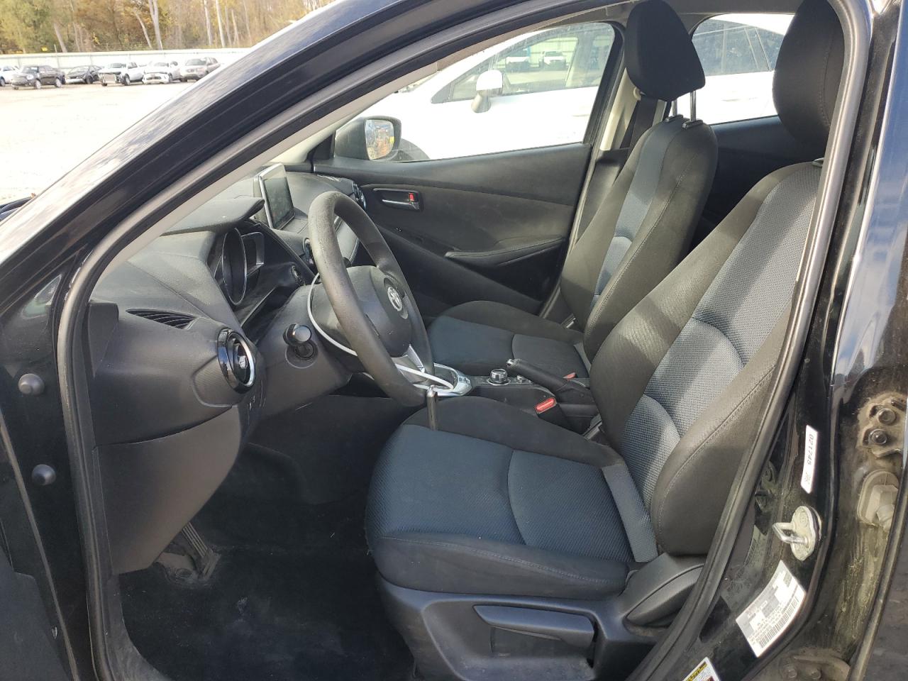 Toyota Yaris Base