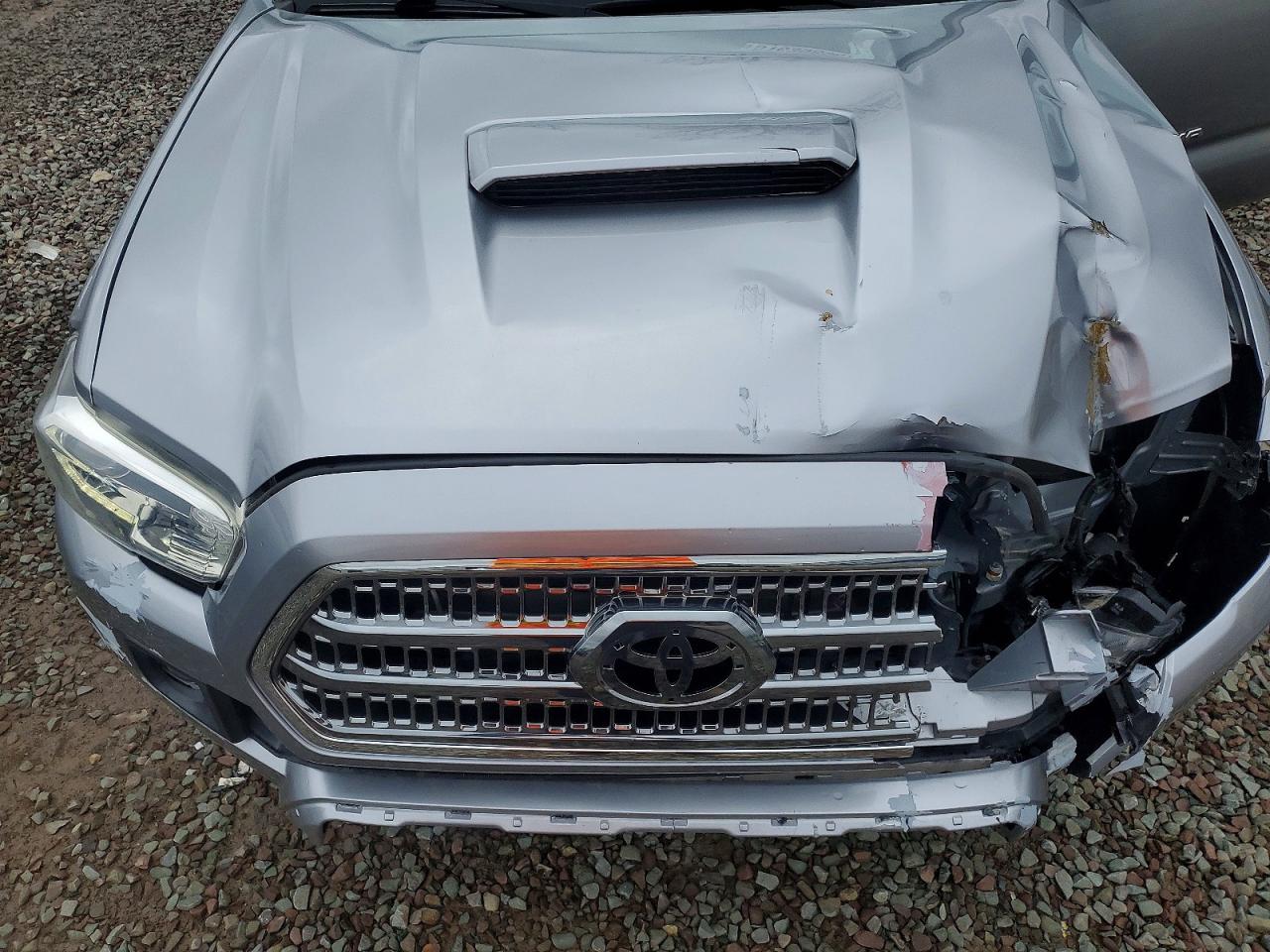 Toyota Tacoma Sr5 V6