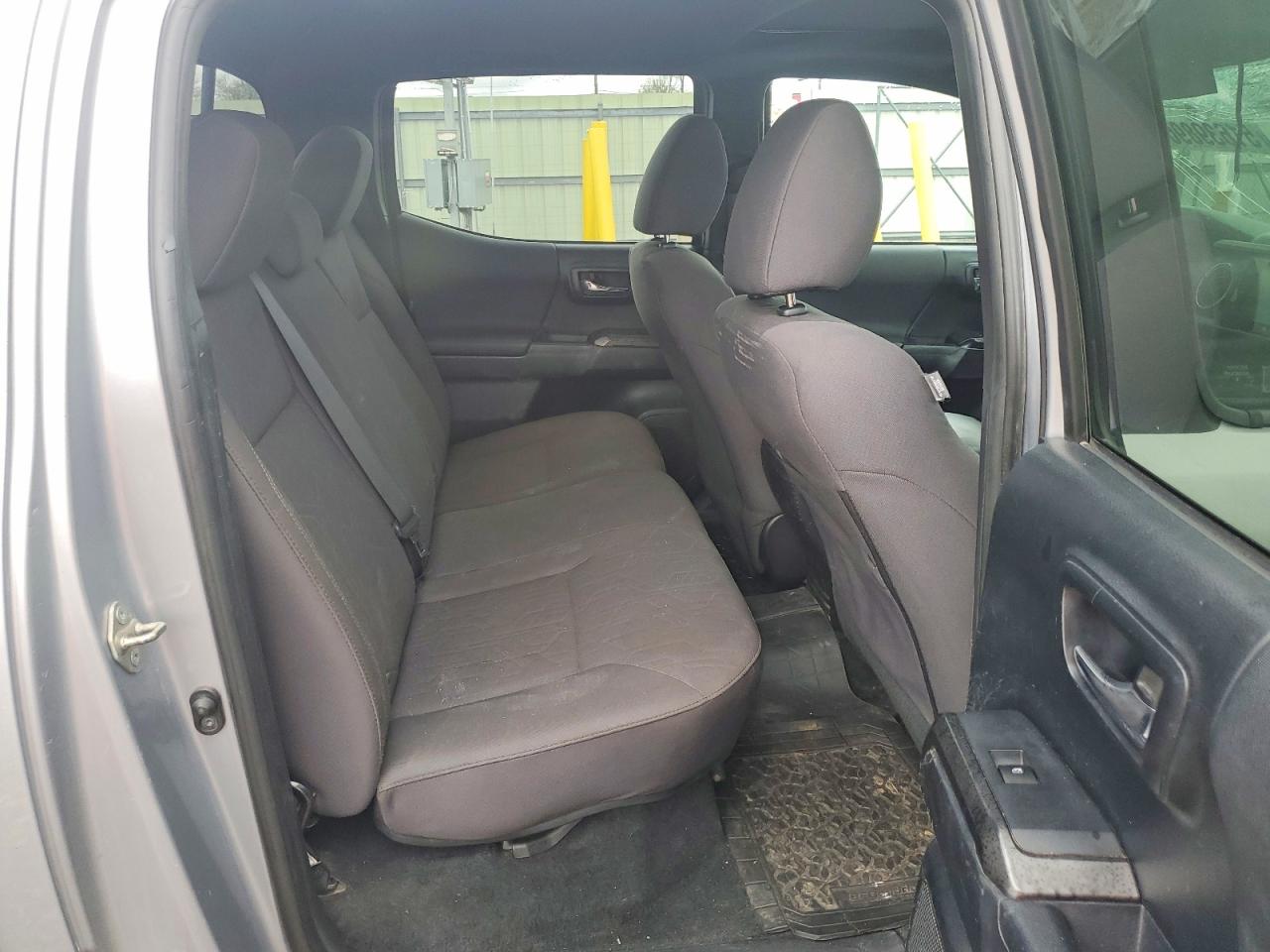 Toyota Tacoma Sr5 V6