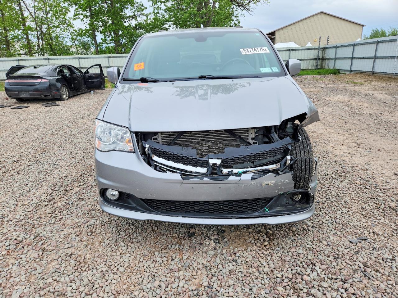 Dodge Caravan Sxt