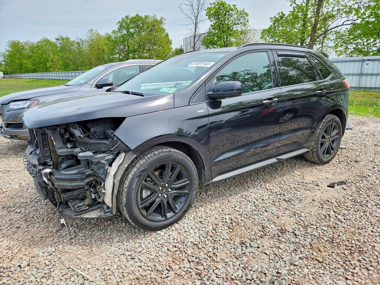 Salvage Ford Edge Image
