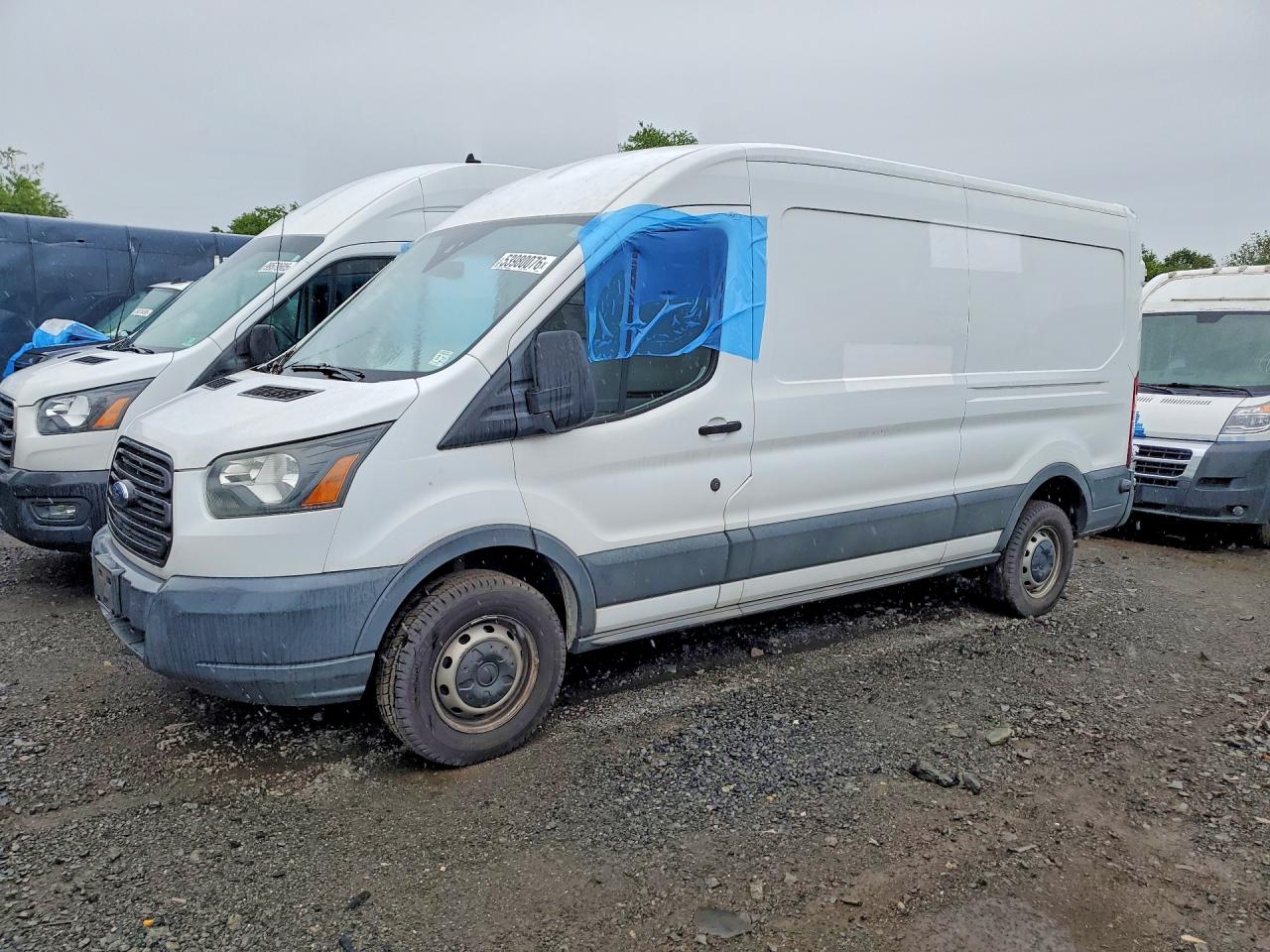 Salvage Ford Transit Image