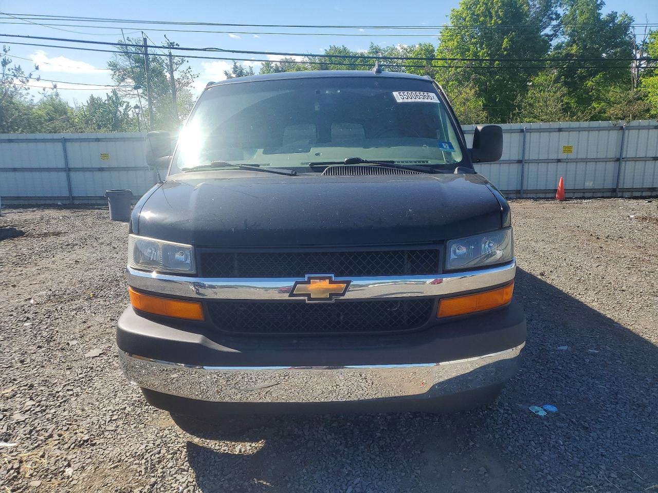 Chevrolet Express Lt