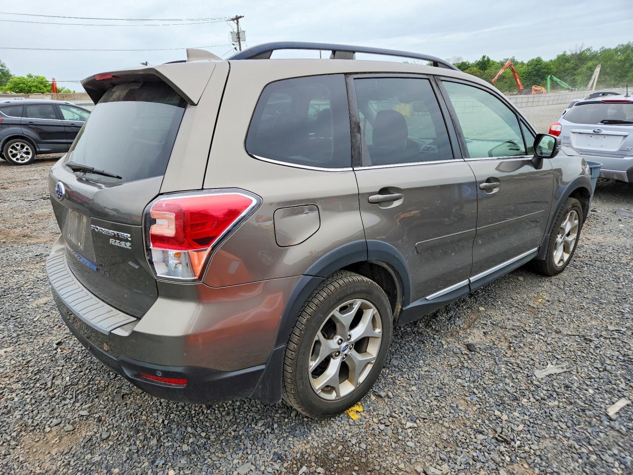 Subaru Forester 2.5i Touring