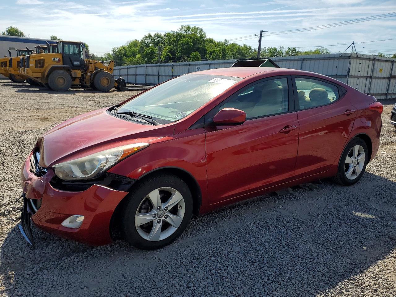 Salvage Hyundai ELANTRA Image