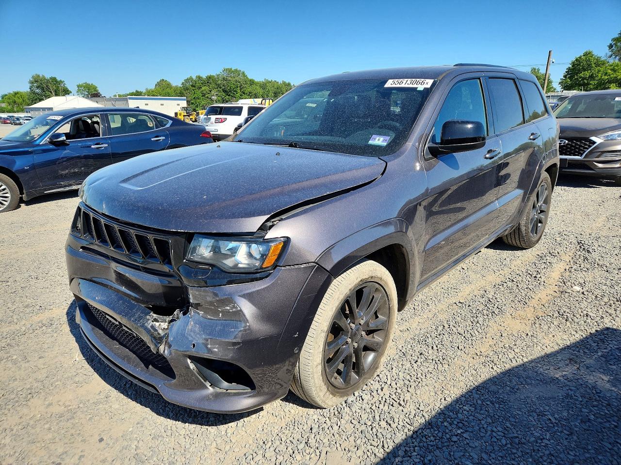 Salvage Jeep Cherokee Image