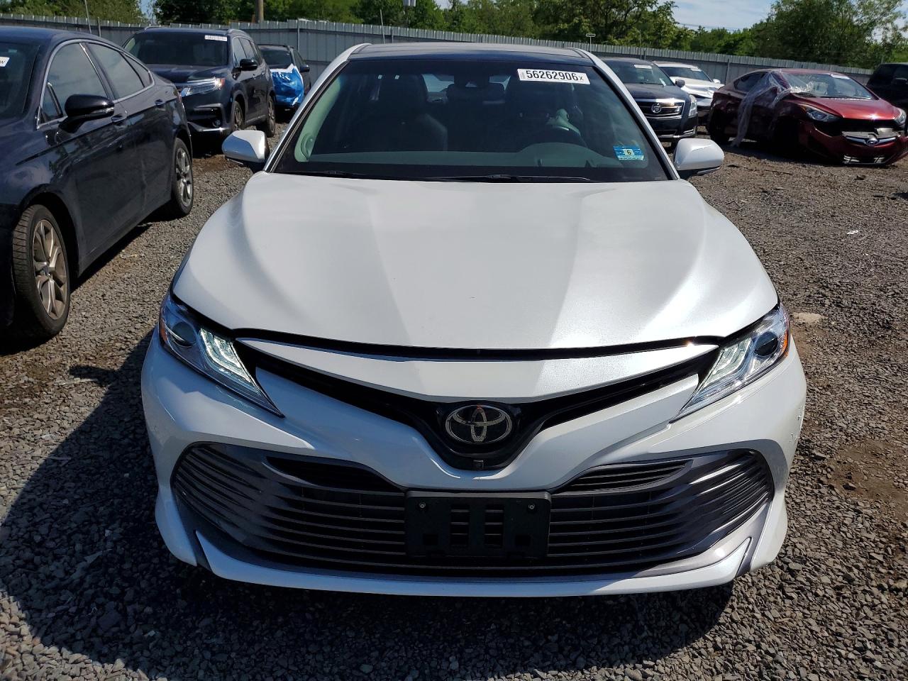 Toyota Camry Xle V6