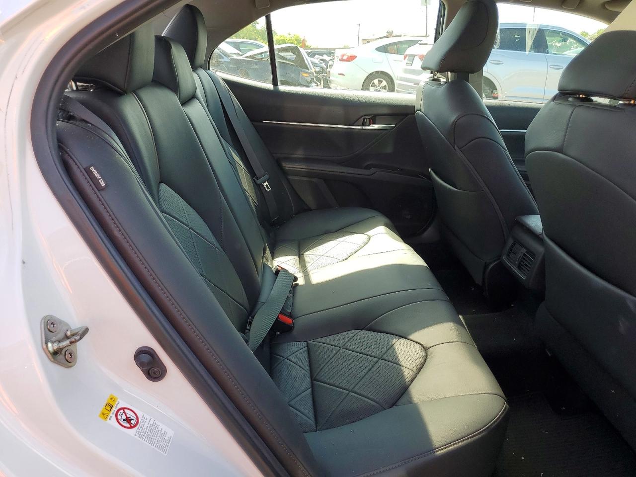 Toyota Camry Xle V6