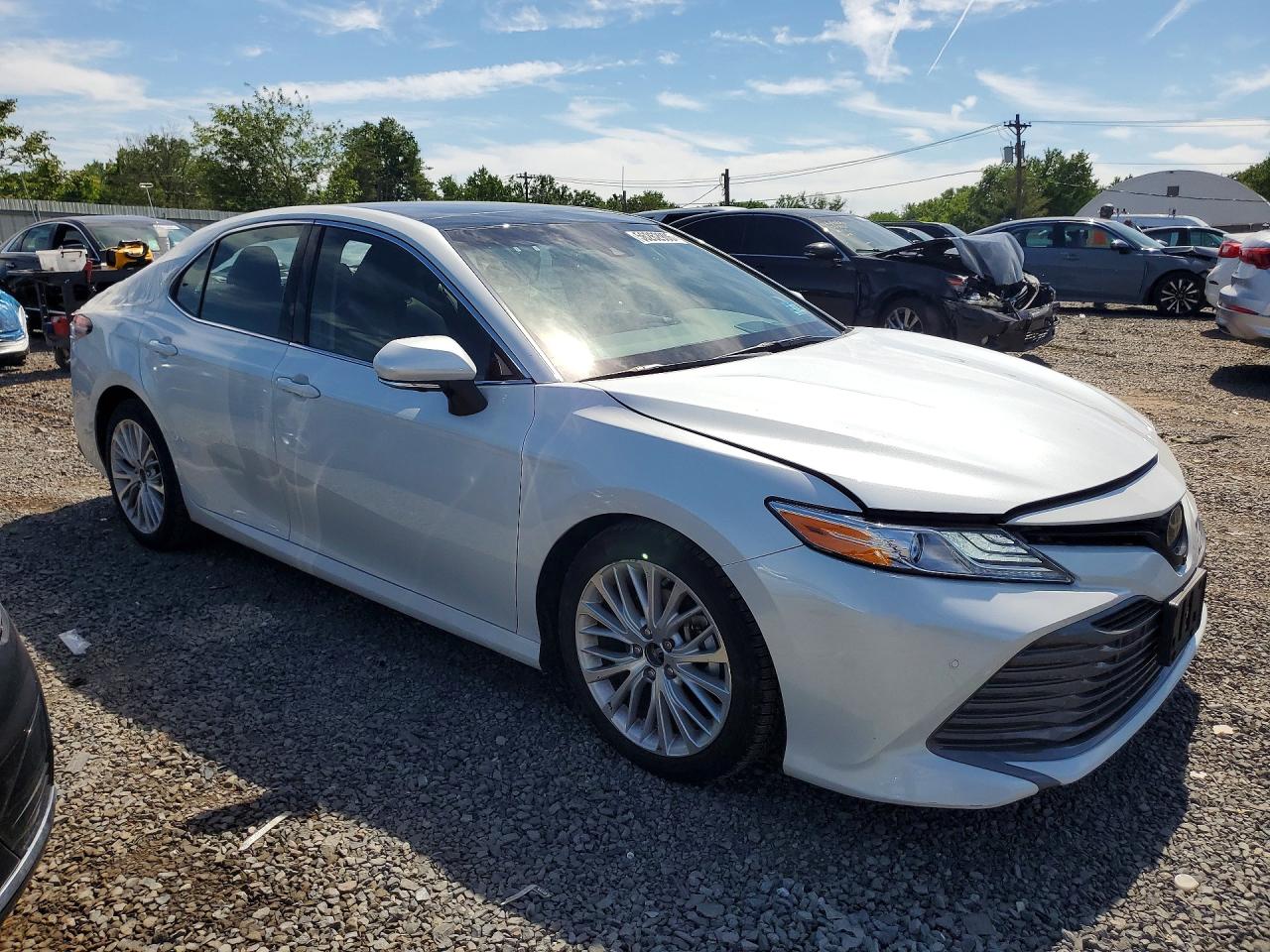 Toyota Camry Xle V6